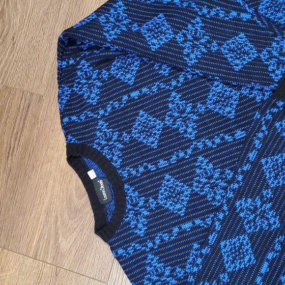 LAUREN STEELE sweater.   #3623 - Picture 2 of 6